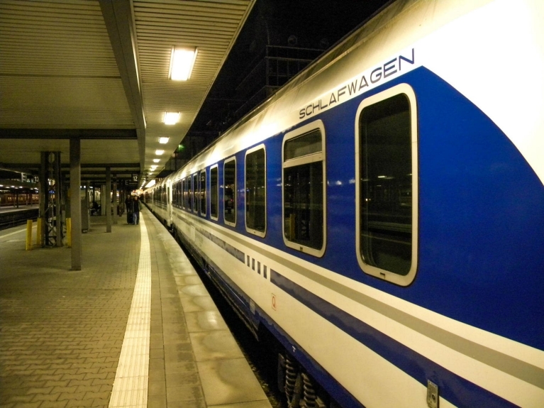 33684