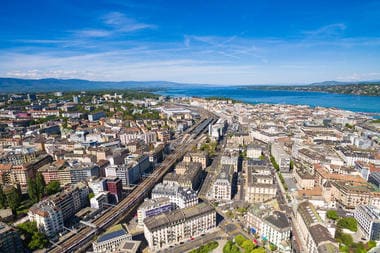 city_streets_in_geneva