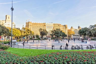 placa_de_catalunya_in_barcelona