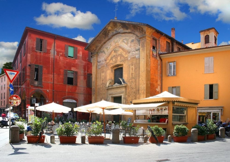 Outdoor dining in Bologna, Italy