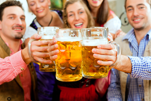 germany-beer-festival-friends