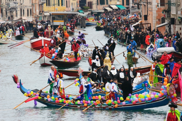 venice-gondola-festival